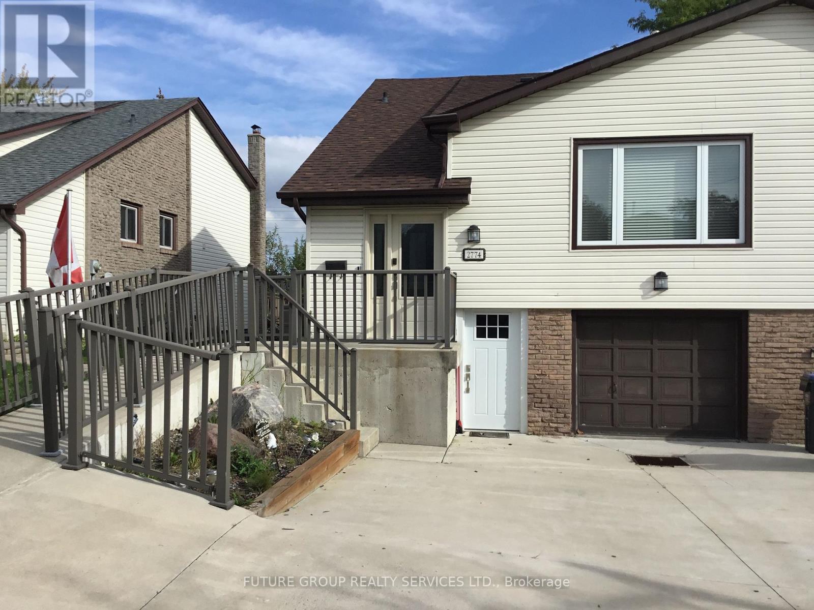 2774 BUCKLEPOST CRESCENT - 1