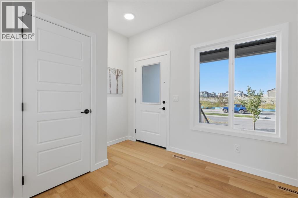 1223 Lanark Boulevard SE - 3