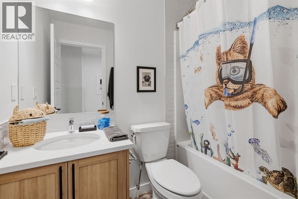 1223 Lanark Boulevard SE - 22