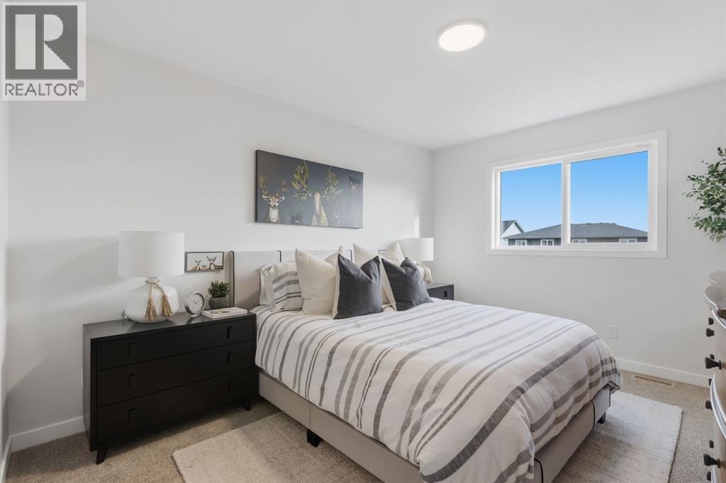 1223 Lanark Boulevard SE - 24