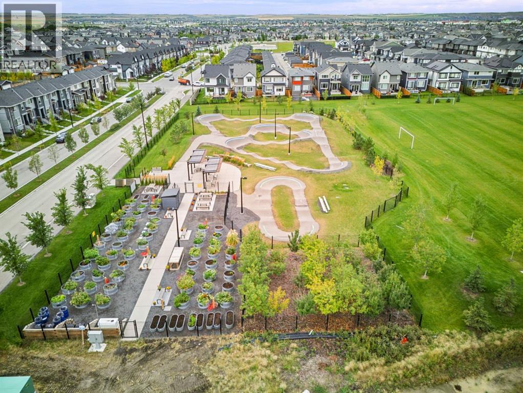 1223 Lanark Boulevard SE - 35