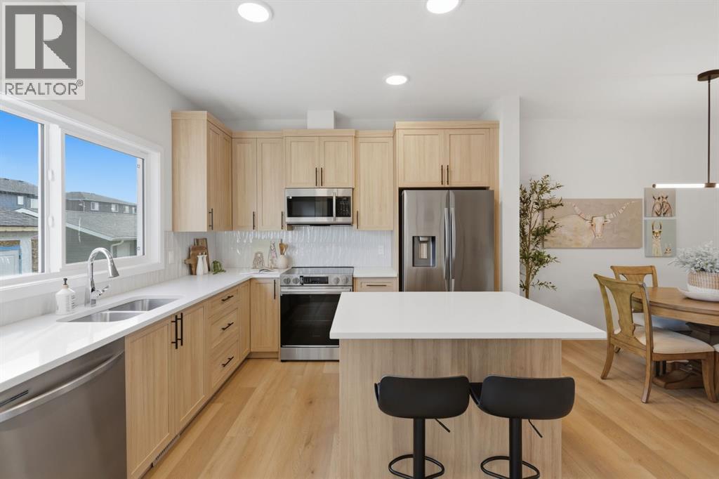 1223 Lanark Boulevard SE - 13