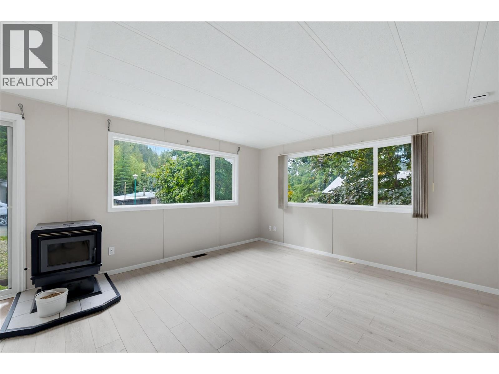 5 97A Highway Unit# 8, Sicamous