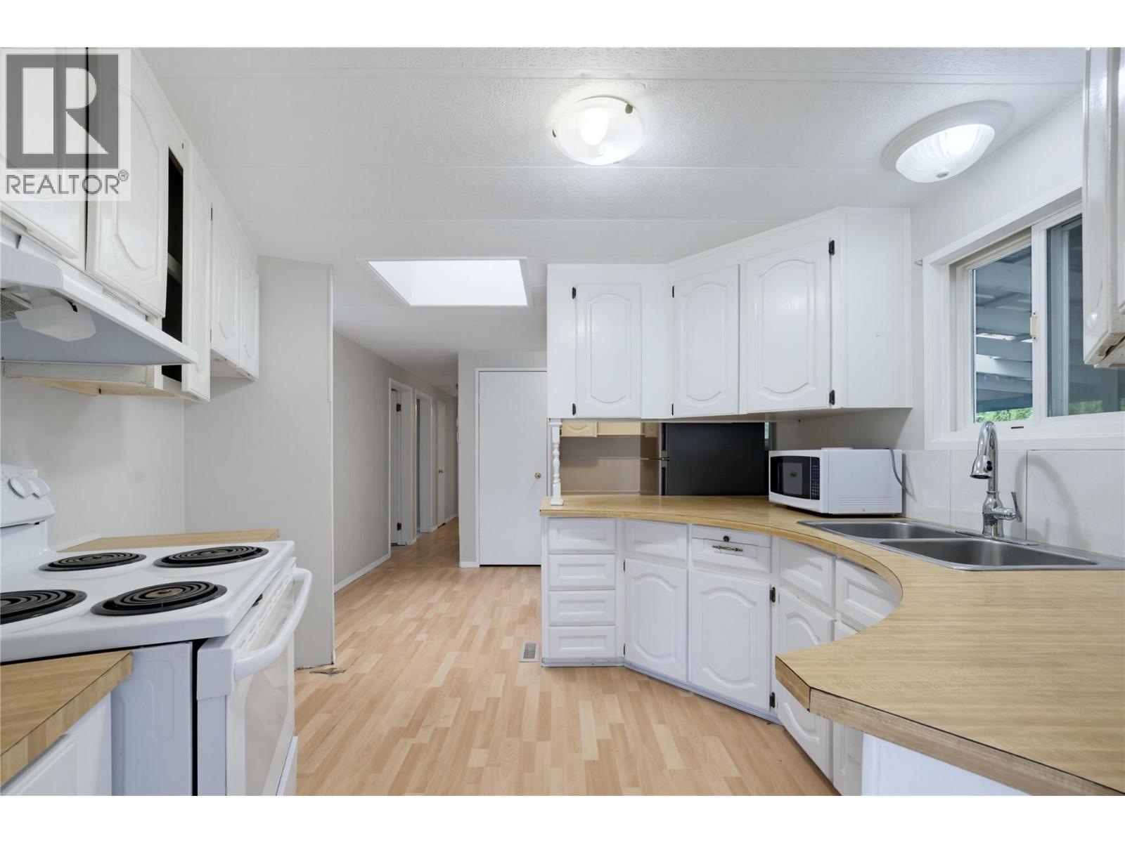 5 97A Highway Unit# 8, Sicamous