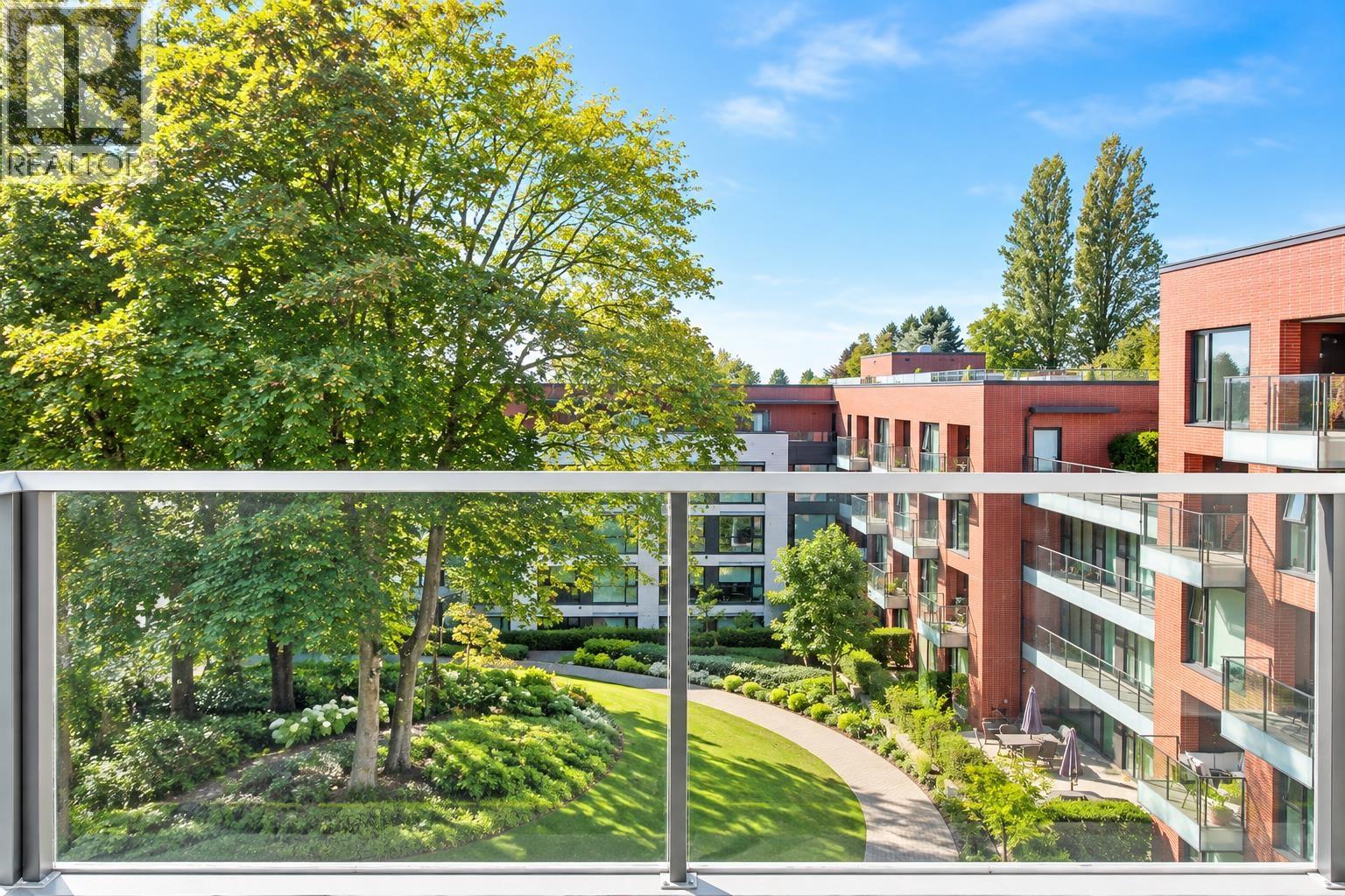 702 7128 ADERA STREET, Vancouver