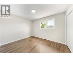 190 Coverdale Road Ne, Calgary, AB T3K4J7 Photo 17