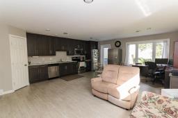 209 3rd Avenue Nw, Carman, MB R0G0J0 Photo 19