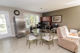 209 3rd Avenue Nw, Carman, MB R0G0J0 Photo 8