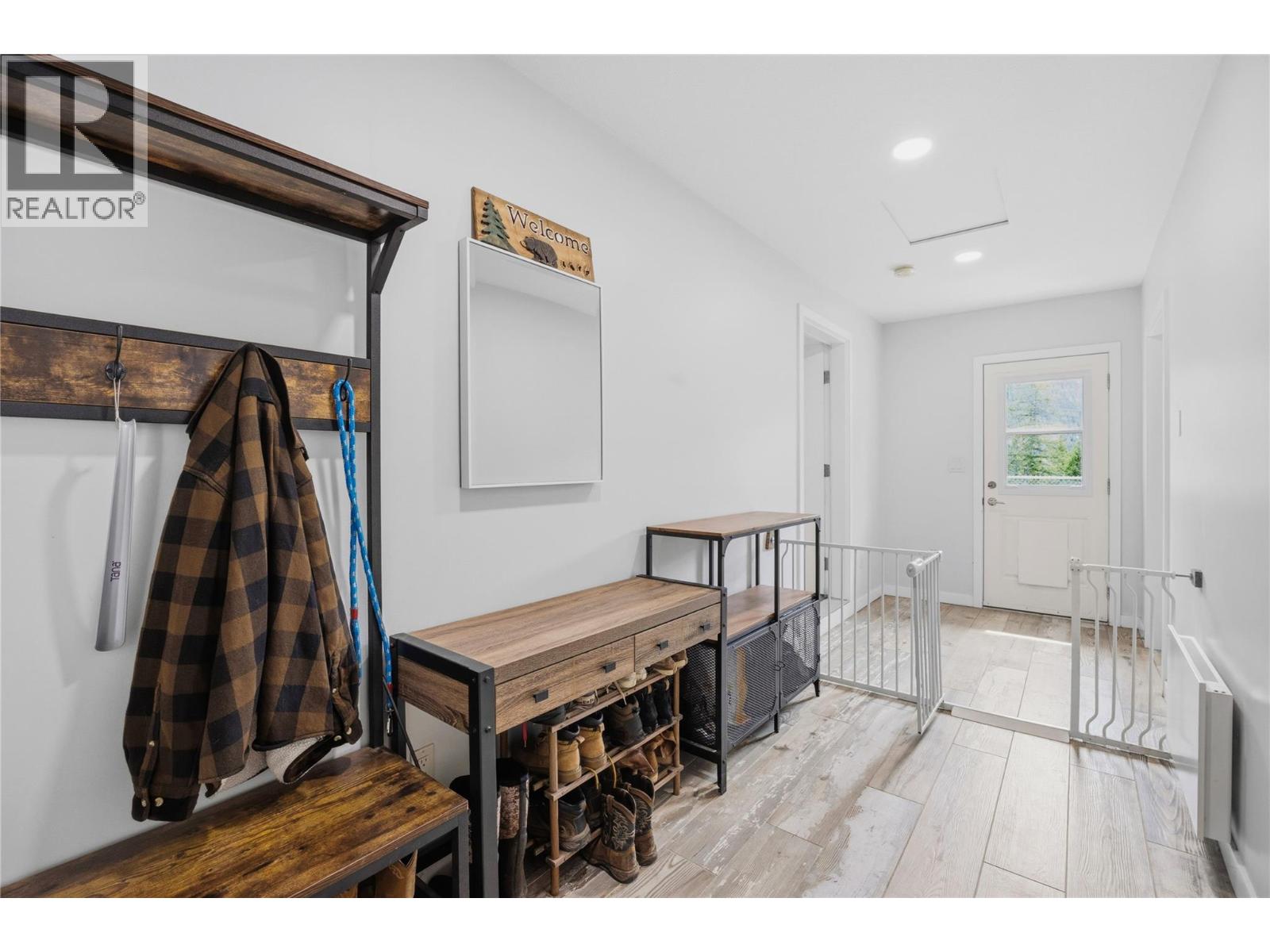 746 McMurray Road - 9