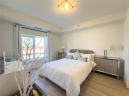 317 60 Philip Lee Drive, Winnipeg, MB R3W0R2 Photo 9