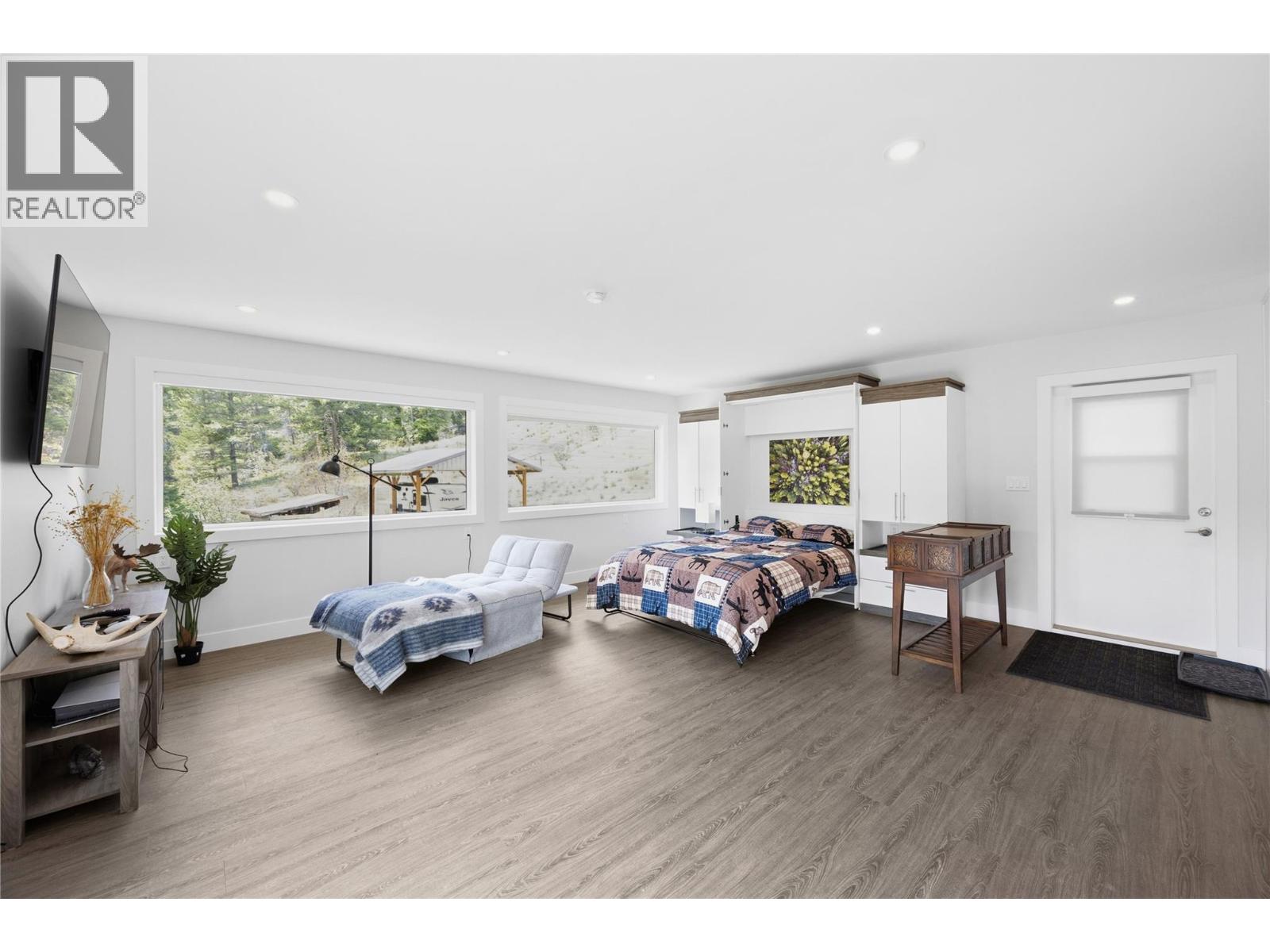 746 McMurray Road - Image 23
