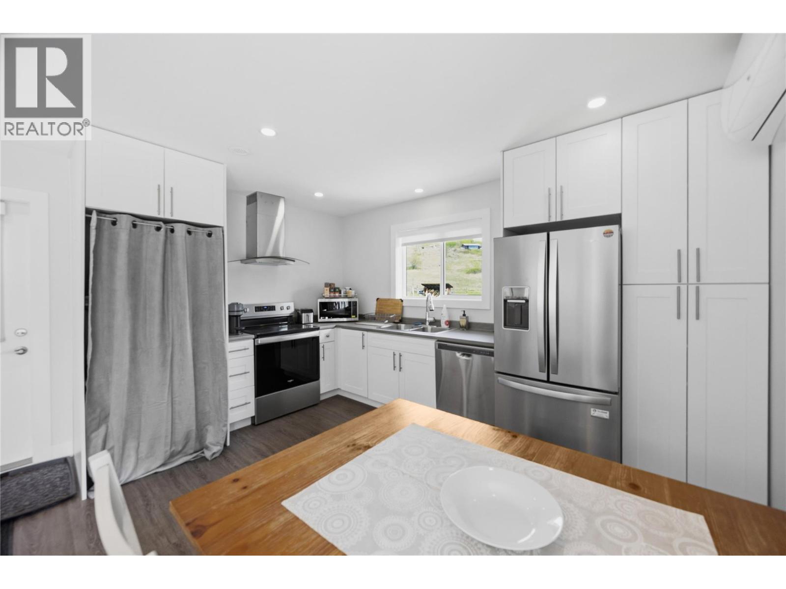 746 McMurray Road - 25
