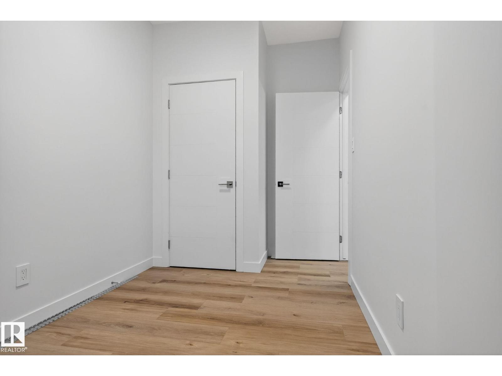 11927 90 ST NW - 17
