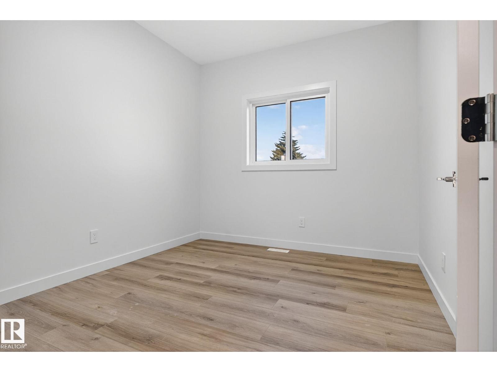 11927 90 ST NW - 35