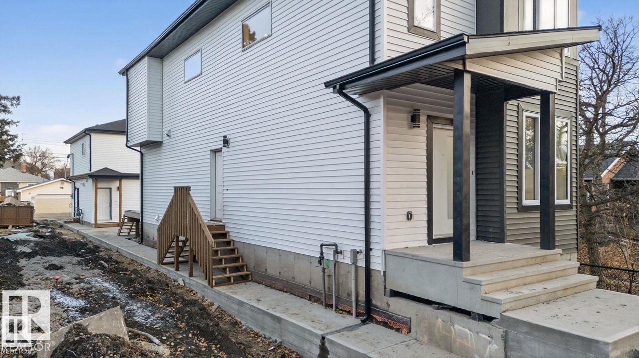 11927 90 ST NW - 37