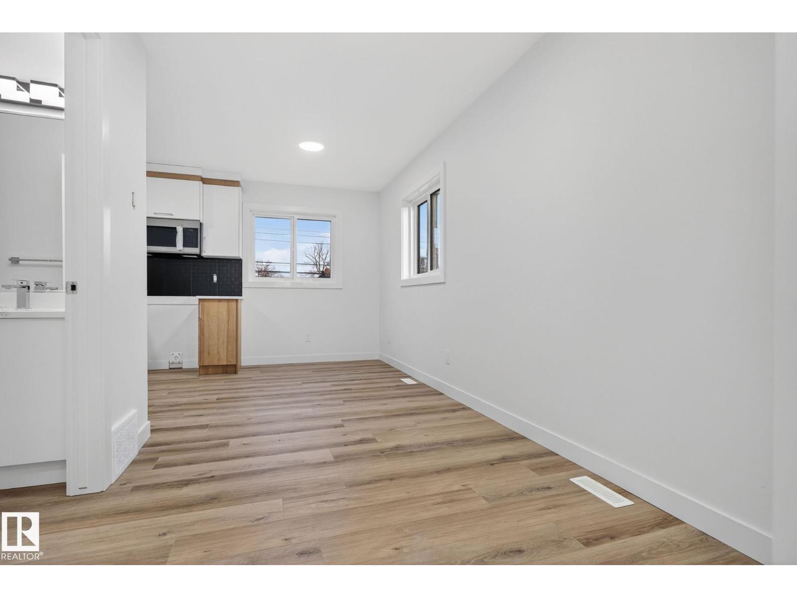 11927 90 ST NW - 48