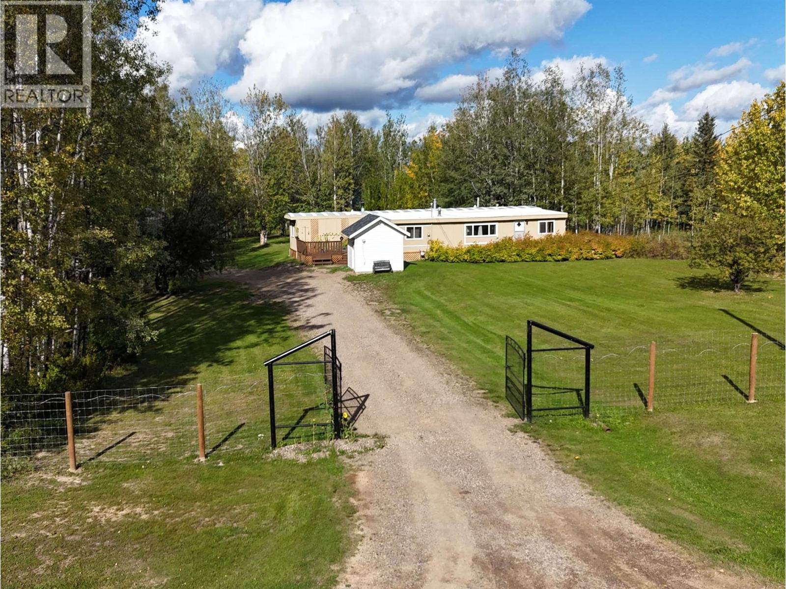 8 FEDIW ROAD, Fort Nelson