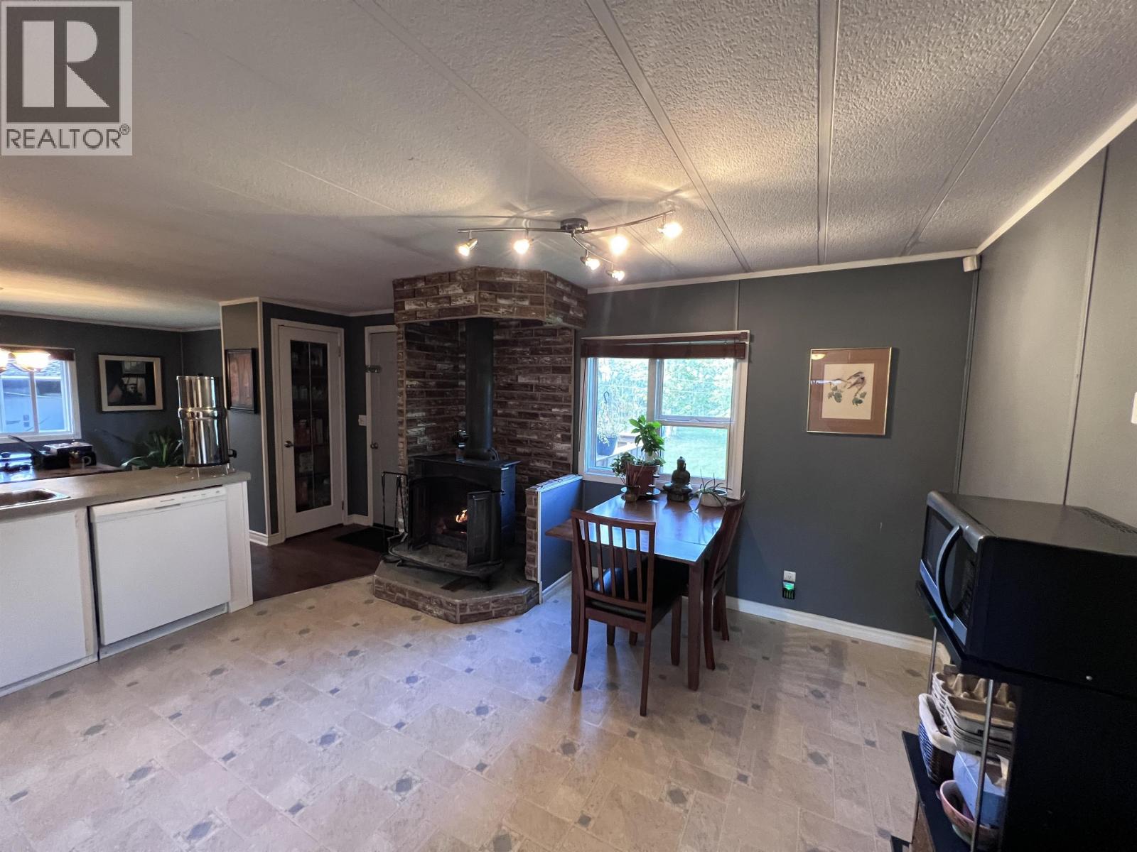 8 FEDIW ROAD, Fort Nelson