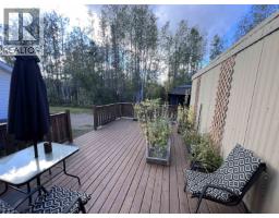 Kitchen - 8 Fediw Road, Fort Nelson, BC V0C1R0 Photo 6