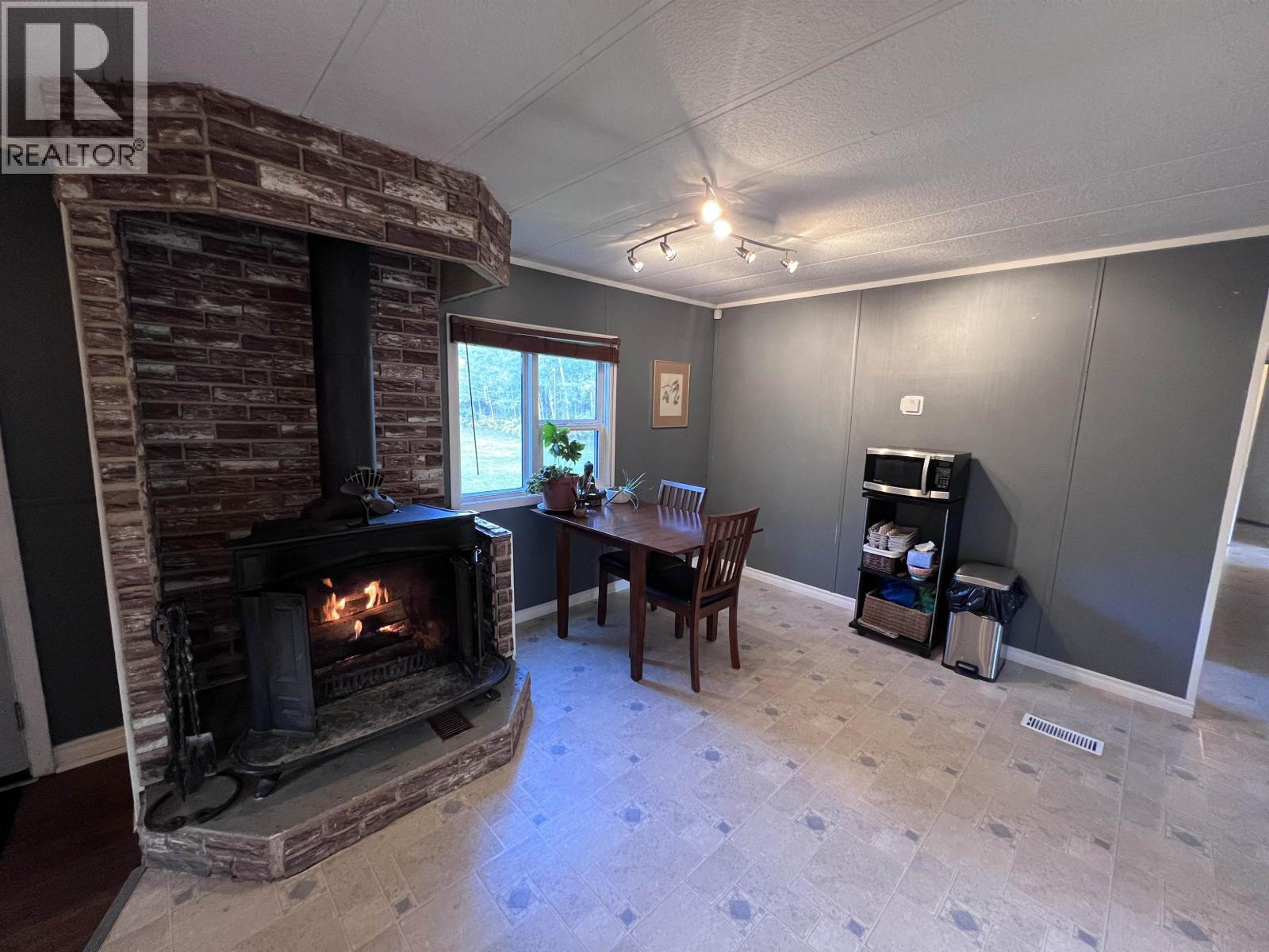 8 FEDIW ROAD, Fort Nelson