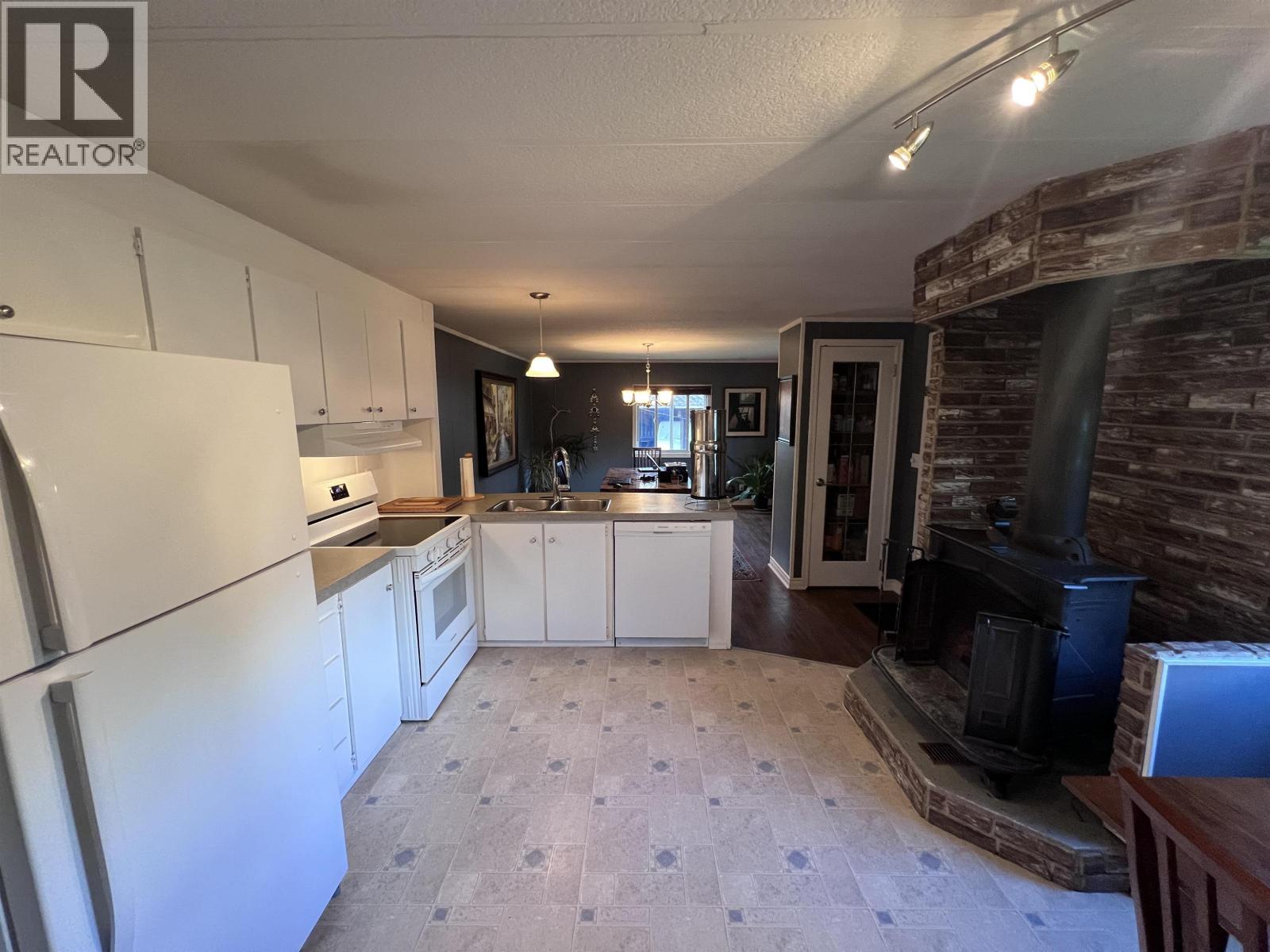 8 FEDIW ROAD, Fort Nelson