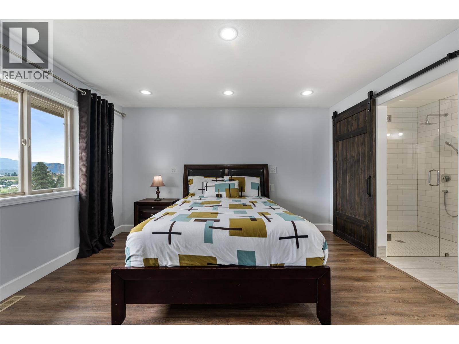 3516 Camelback Drive - 26