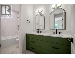 710 Bridge Crescent NE - photo 32