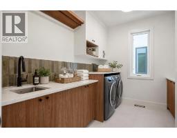 710 Bridge Crescent NE - photo 33