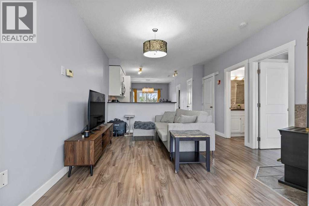 304, 1540 17 Avenue SW, Calgary, Alberta, T2T0C8