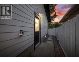 808 Avonlea Place Se, Calgary, AB T2H1W3 Photo 32