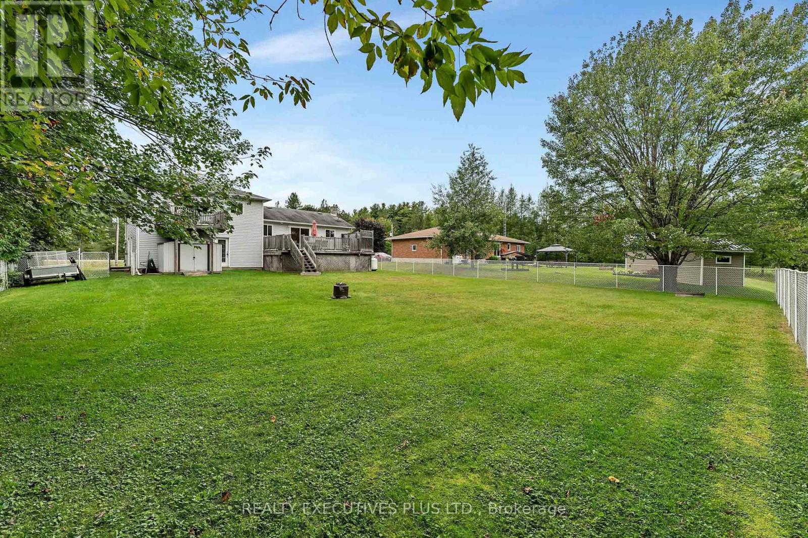 4413 CHAMPLAIN STREET - 35