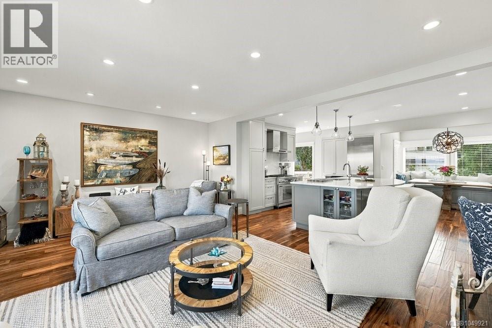 1244 Beach Drive, Oak Bay