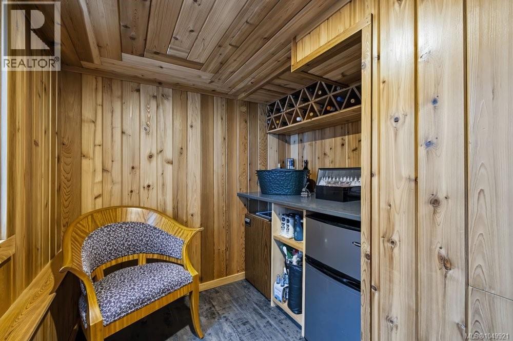  1244 Beach Drive, Oak Bay