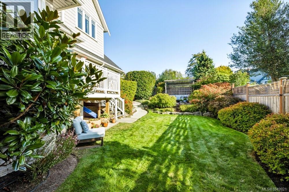 1244 Beach Drive, Oak Bay
