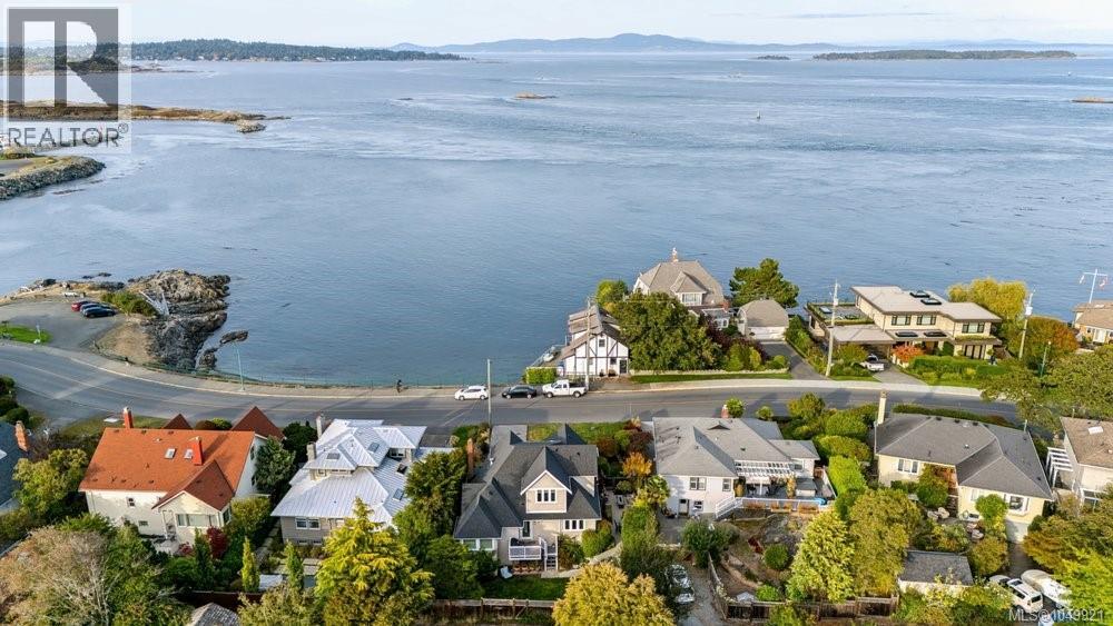  1244 Beach Drive, Oak Bay