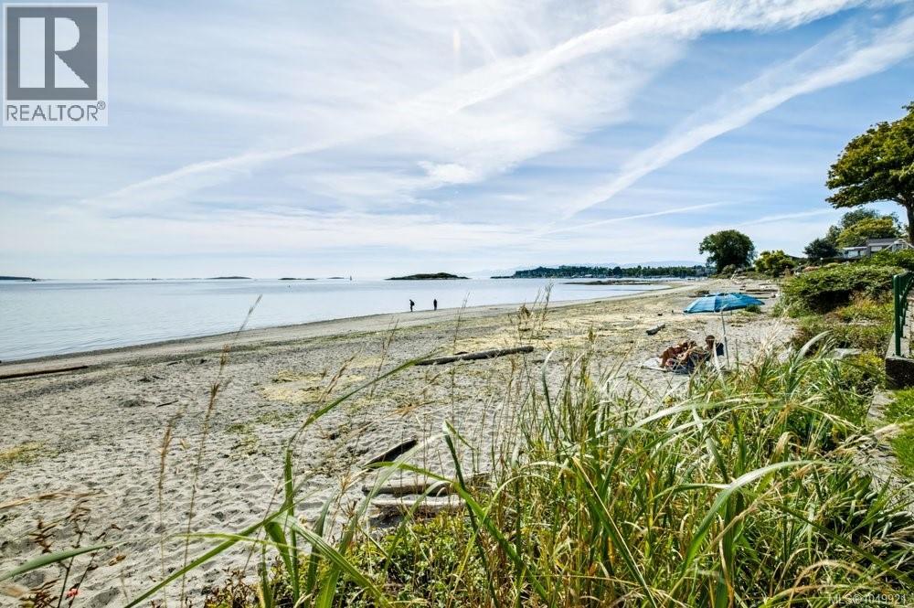  1244 Beach Drive, Oak Bay