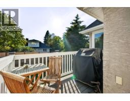 1244 Beach Dr, Oak Bay, BC V8S2N3 Photo 23
