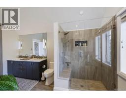 1244 Beach Dr, Oak Bay, BC V8S2N3 Photo 52