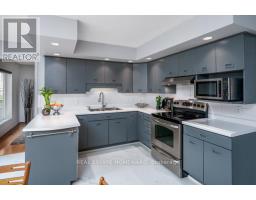 Main - 145 Carlson Drive, Newmarket, ON L3Y3H1 Photo 8