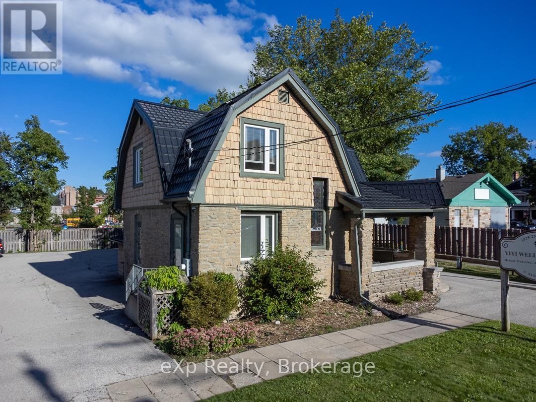 1025 2ND AVENUE W - 40