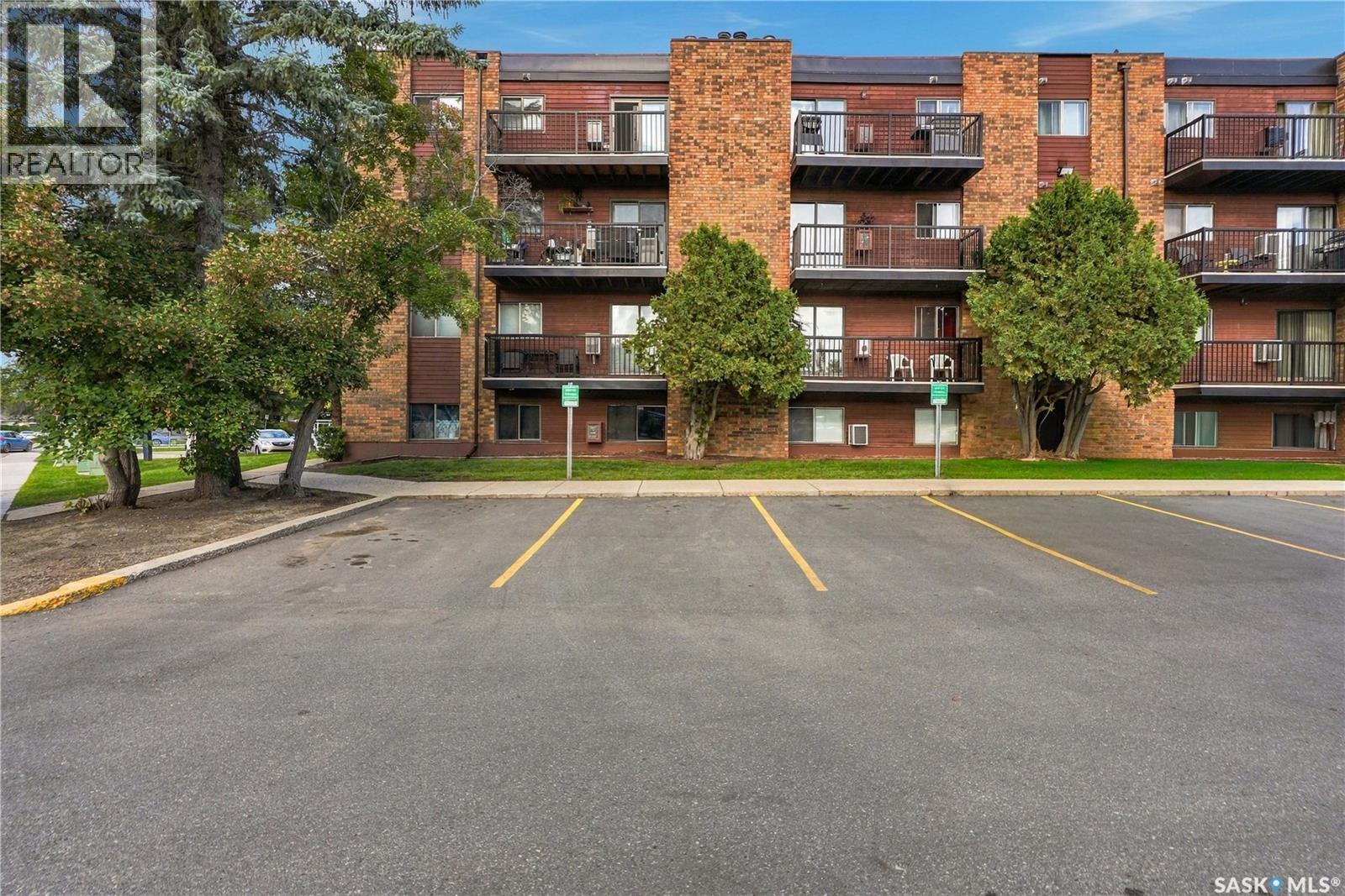 305 802A KINGSMERE BOULEVARD, Saskatoon Saskatchewan — photo 1