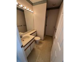 118 14220 19a Avenue, Surrey, BC V4A8K8 Photo 9
