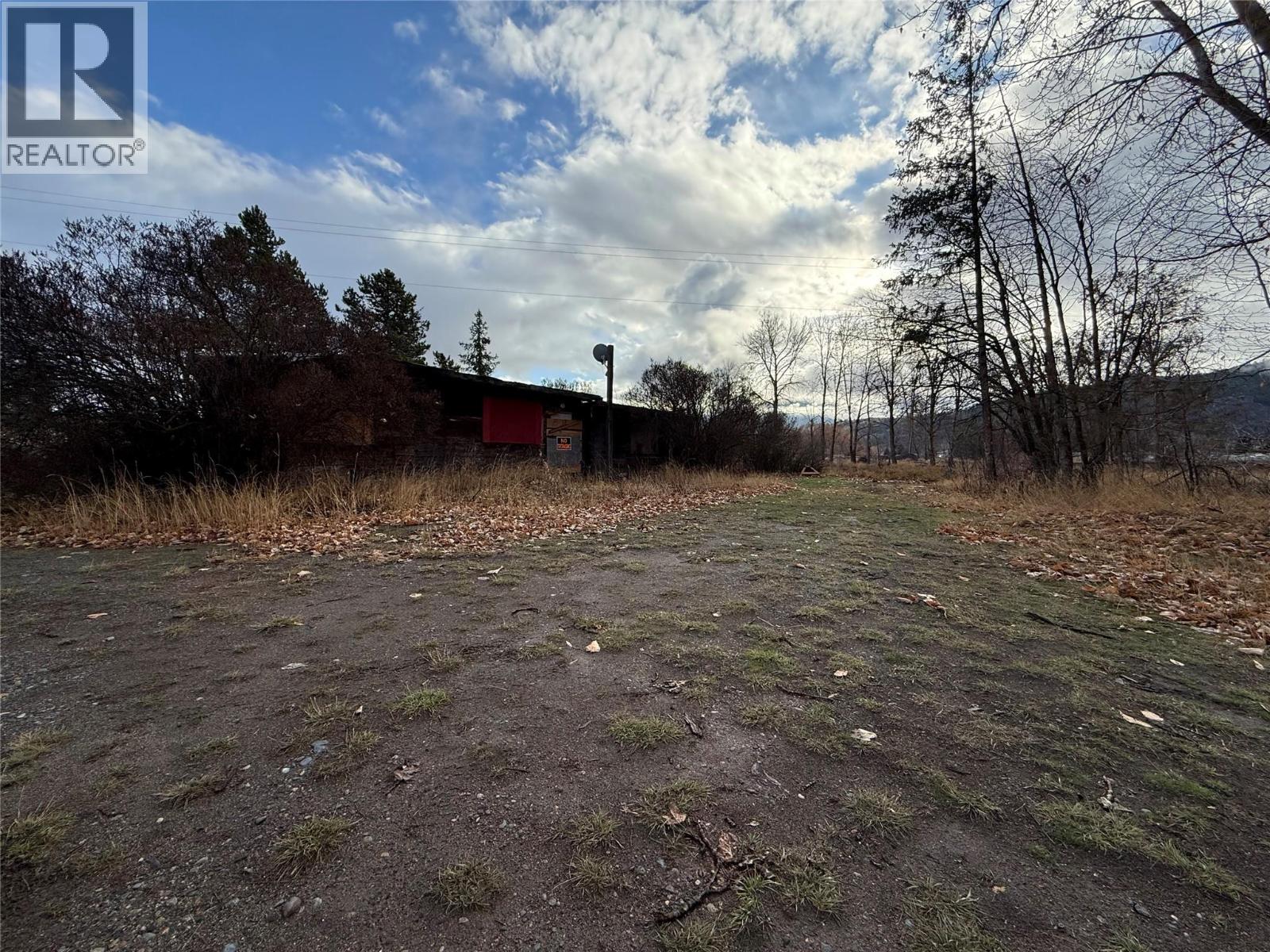 1100 Nicola Avenue - 6