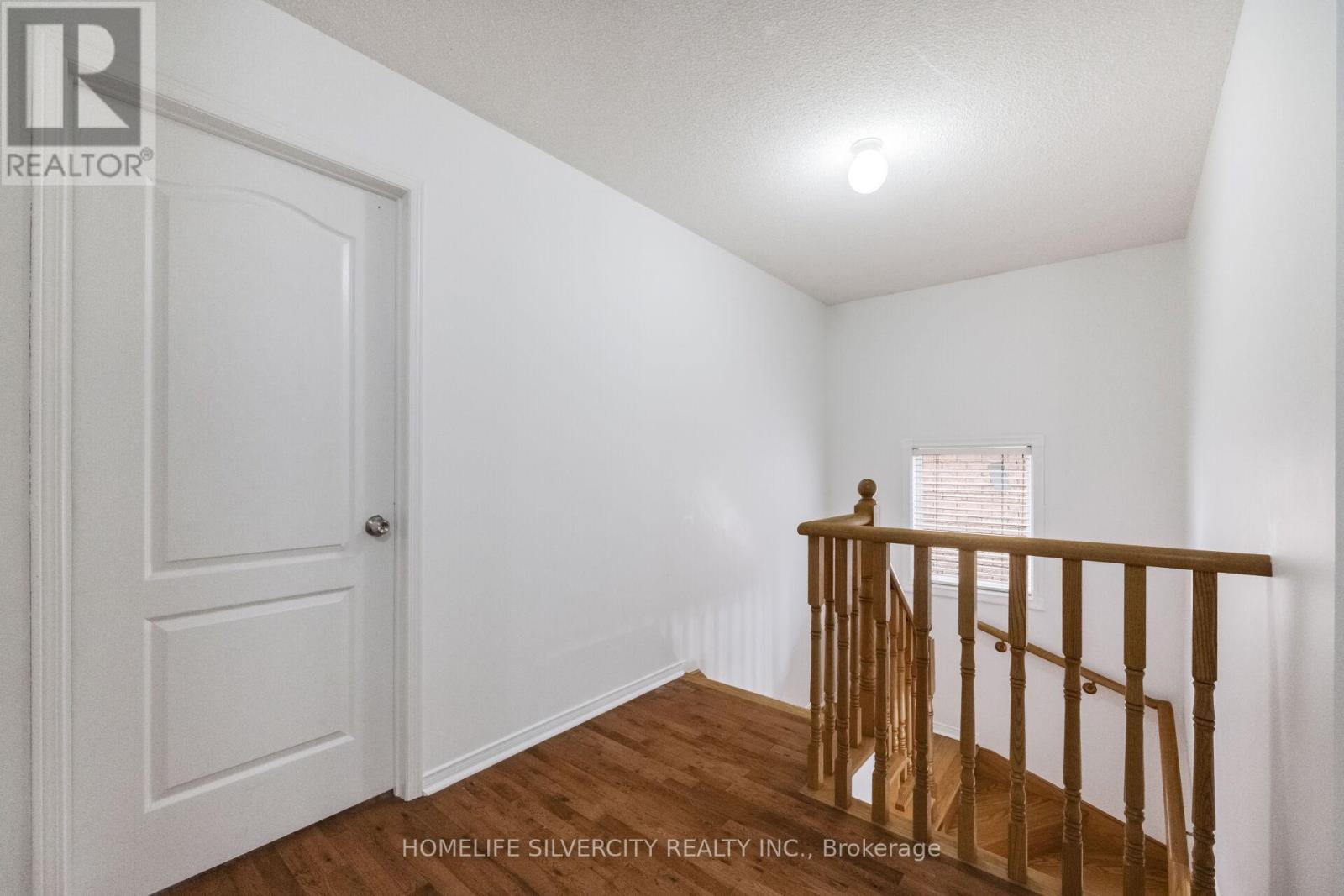 29 BEACHPOINT BOULEVARD - Image 27
