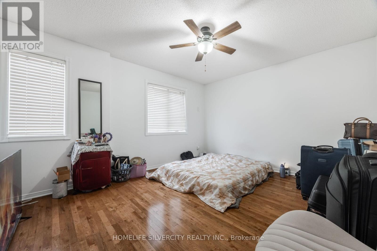 29 BEACHPOINT BOULEVARD - 35