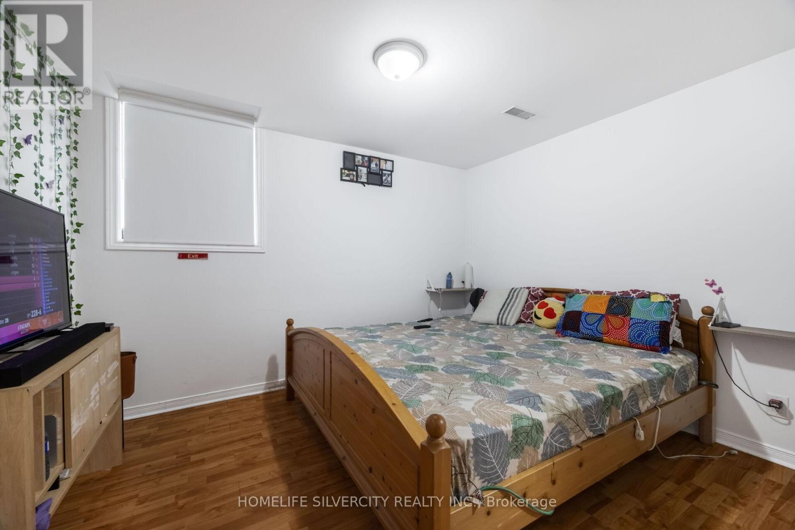 29 BEACHPOINT BOULEVARD - 45