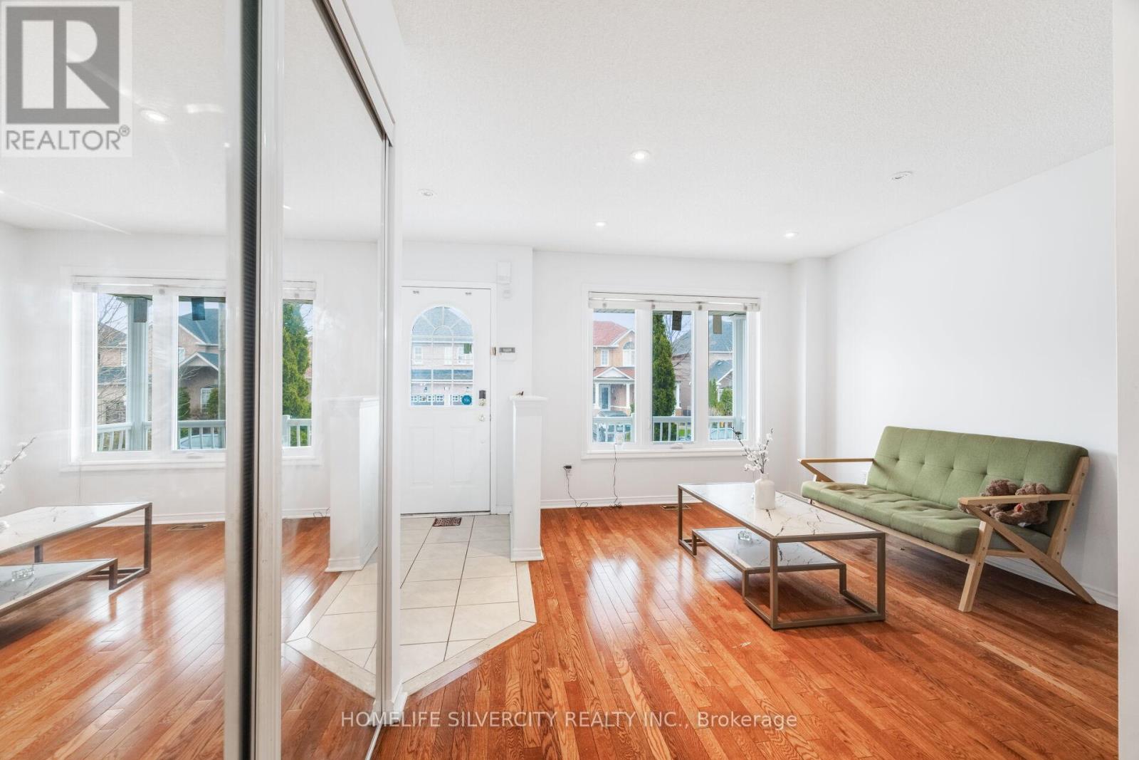 Photo of 29 BEACHPOINT BOULEVARD