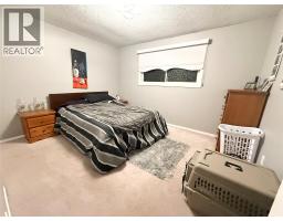 Primary Bedroom - 1626 Coldwater Avenue, Merritt, BC V1K1B8 Photo 9