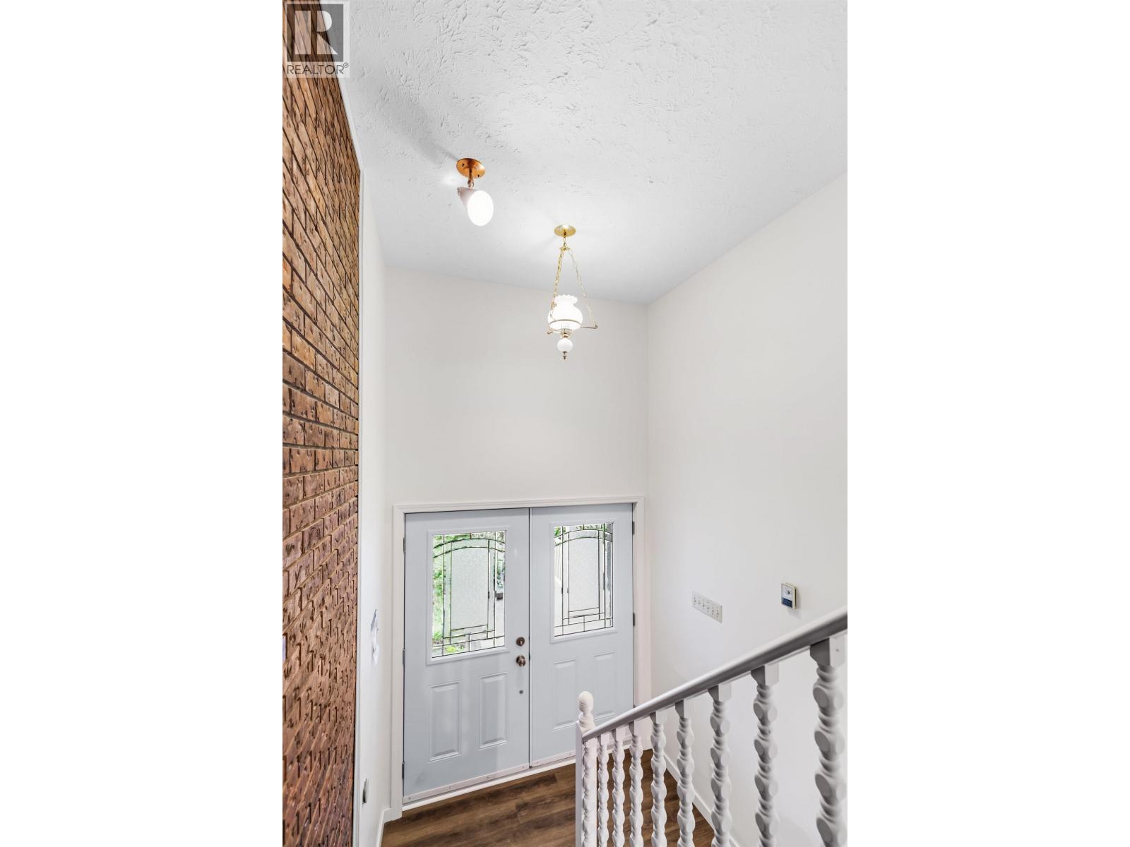 9556 BIRCHILL CRESCENT - 19