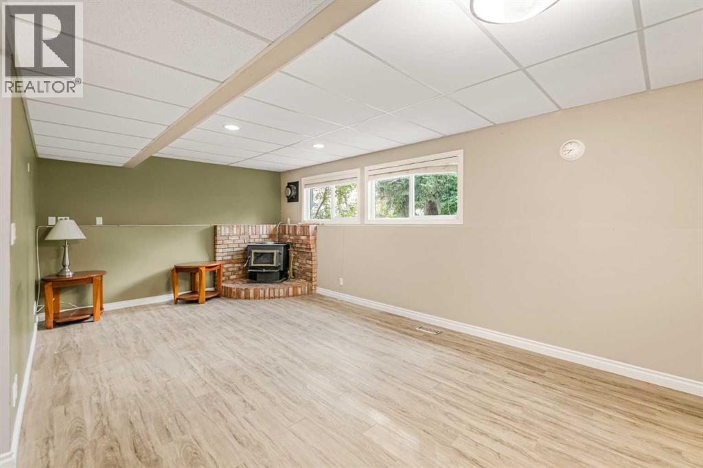 Listing photo – 39040 C&E Trail, Red Deer